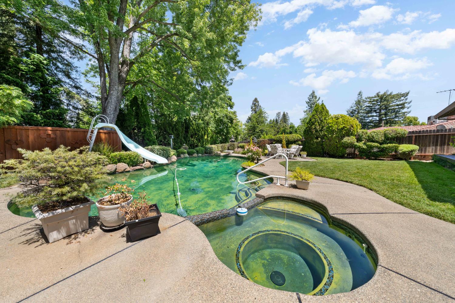 Detail Gallery Image 3 of 52 For 7831 Juarez Way, Fair Oaks,  CA 95628 - 3 Beds | 2/1 Baths