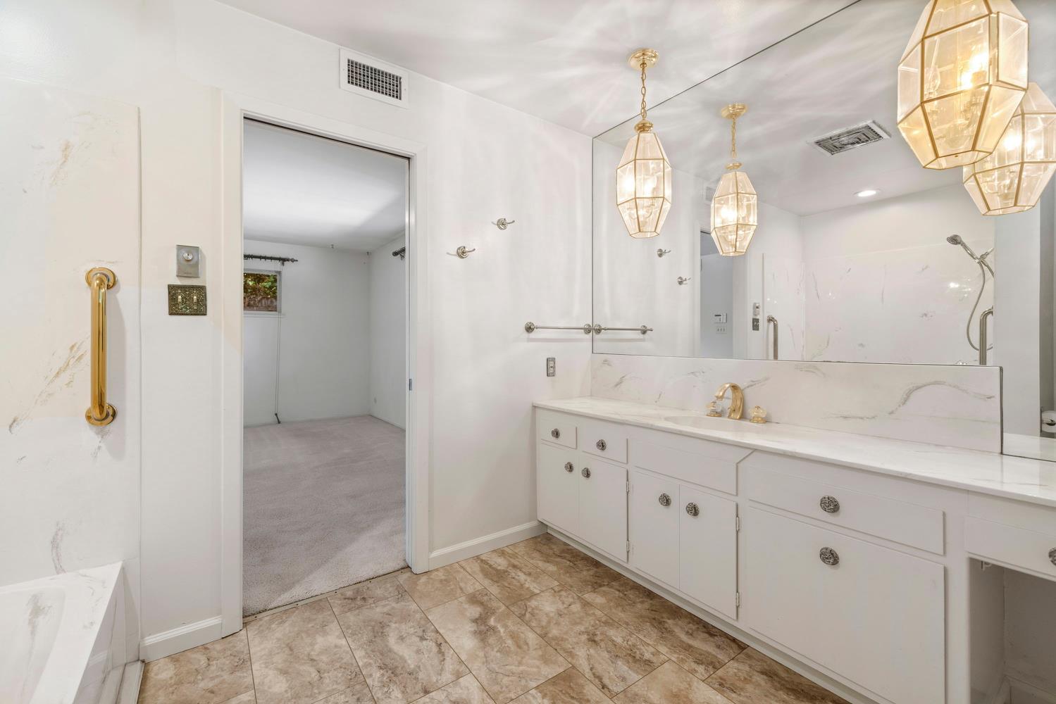 Detail Gallery Image 25 of 34 For 6010 Holstein Way, Sacramento,  CA 95822 - 3 Beds | 2/1 Baths