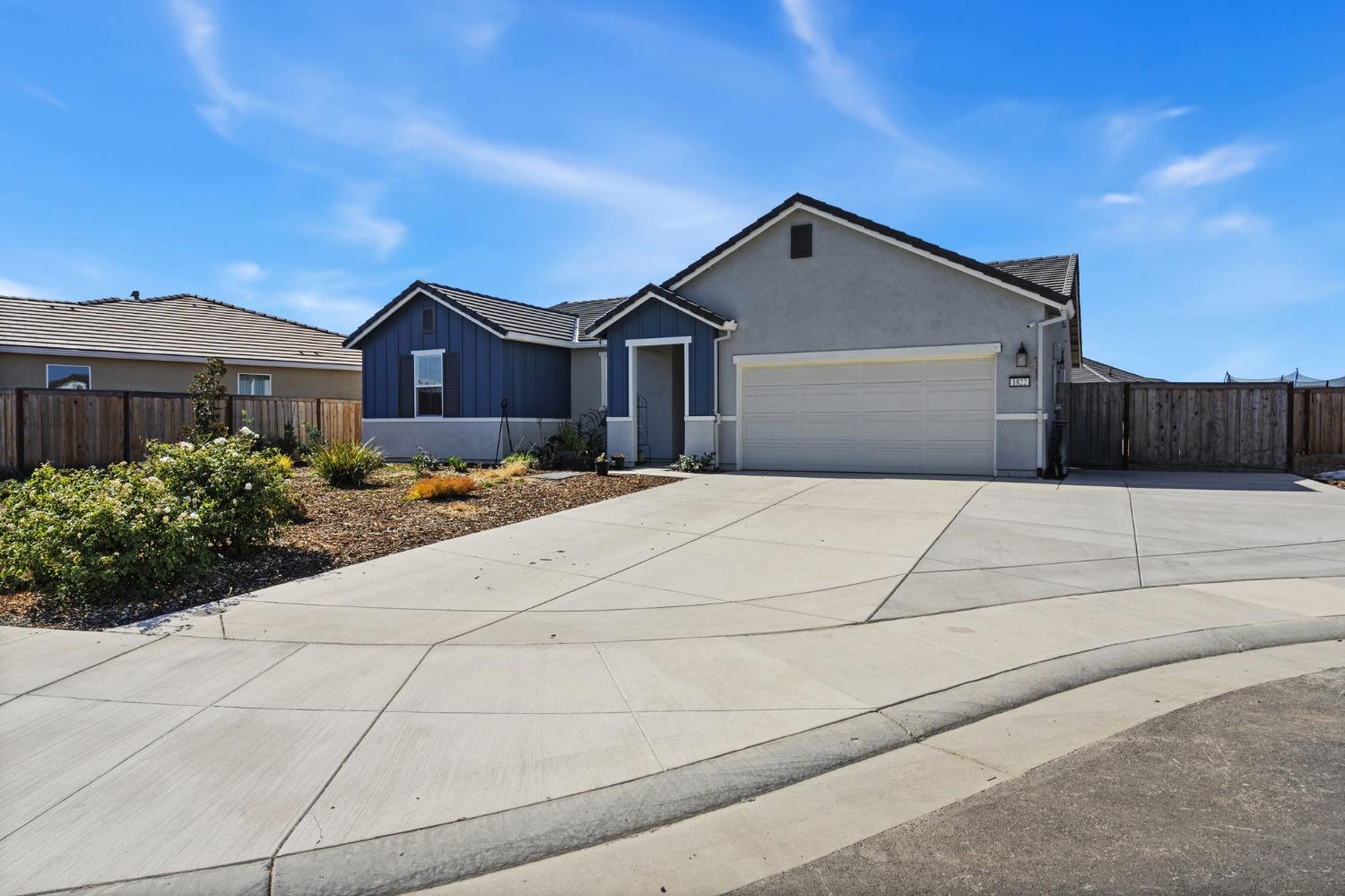 Detail Gallery Image 3 of 26 For 1822 Chelsea Ct, Plumas Lake,  CA 95961 - 3 Beds | 2 Baths