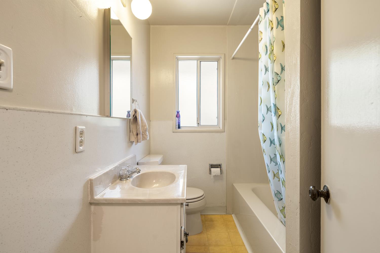 Detail Gallery Image 19 of 32 For 1812 Vesta Way, Sacramento,  CA 95864 - 3 Beds | 2 Baths