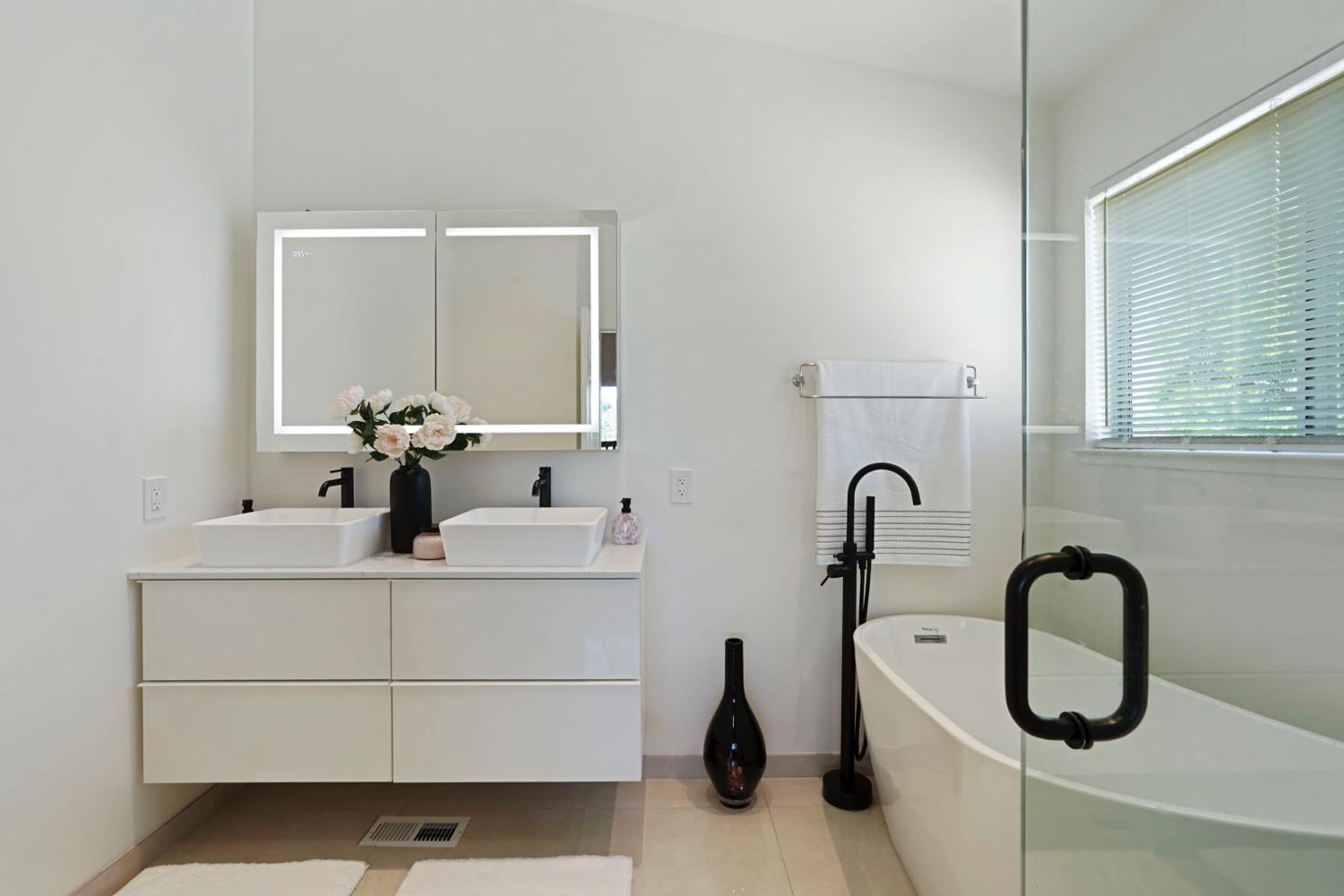 Detail Gallery Image 28 of 47 For 5329 Barbados Cir, Stockton,  CA 95210 - 3 Beds | 2/1 Baths