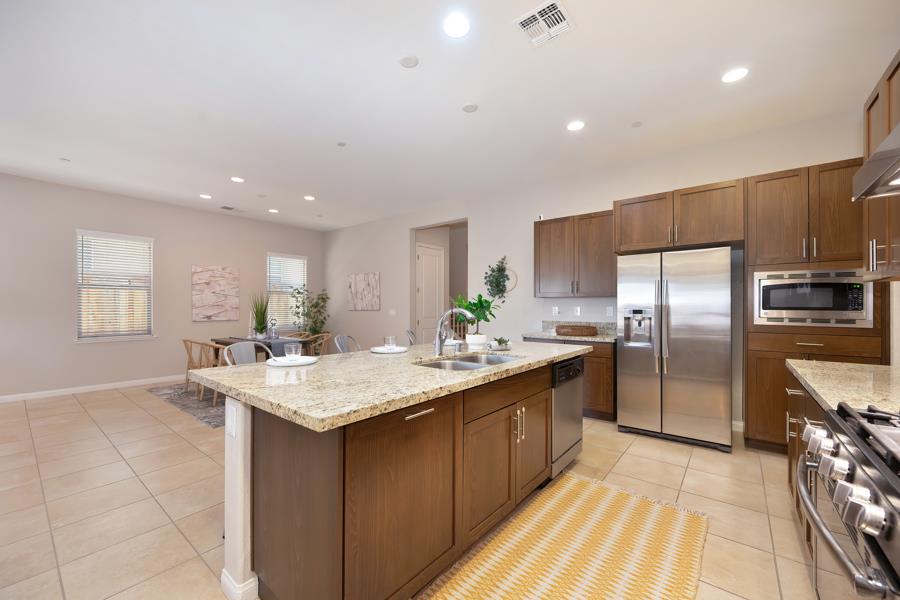 Detail Gallery Image 20 of 53 For 5416 Cannes Ct, Fair Oaks,  CA 95628 - 3 Beds | 2/1 Baths