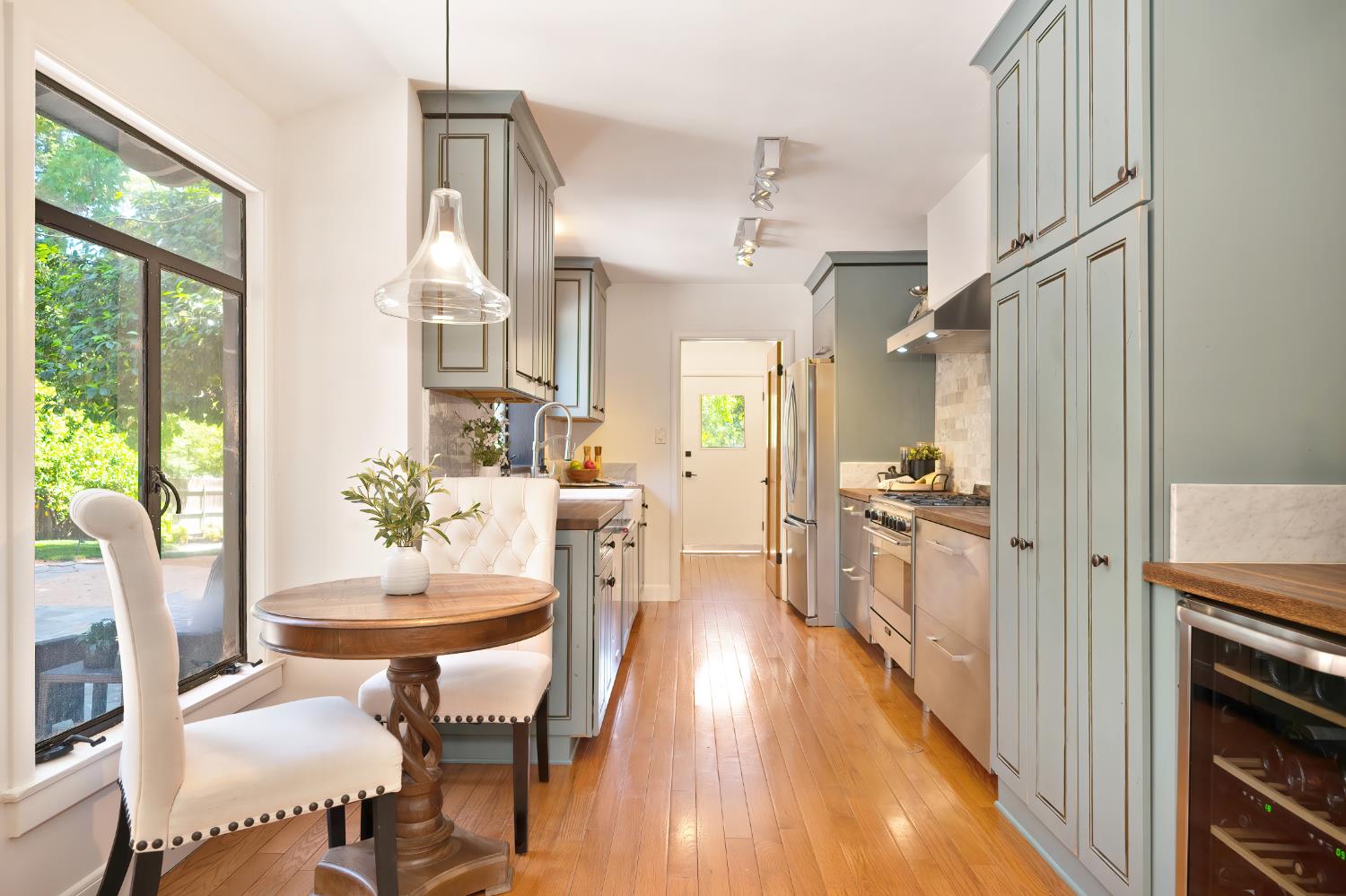 Detail Gallery Image 29 of 64 For 5428 Fair Oaks Blvd, Carmichael,  CA 95608 - 4 Beds | 2 Baths