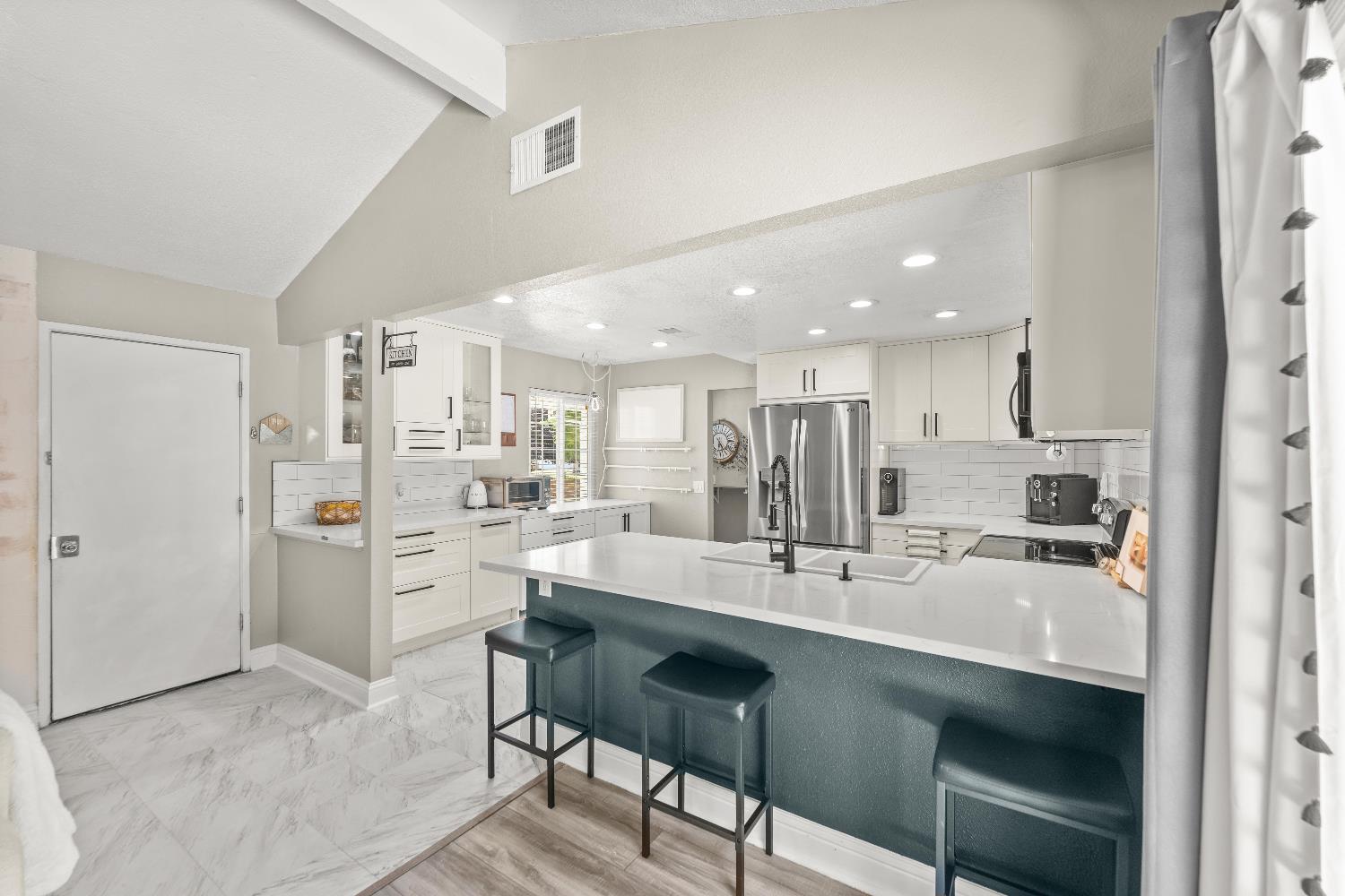Detail Gallery Image 42 of 66 For 2915 Baronet Way, Sacramento,  CA 95833 - 4 Beds | 2 Baths