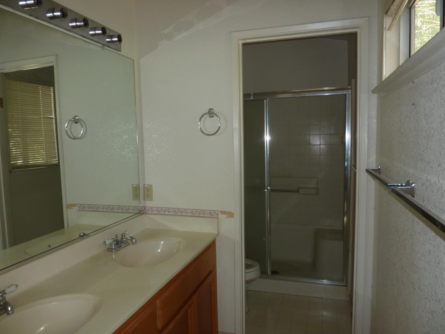 Detail Gallery Image 11 of 18 For 1615 Lavelle Smith Dr, Tracy,  CA 95376 - 3 Beds | 2 Baths