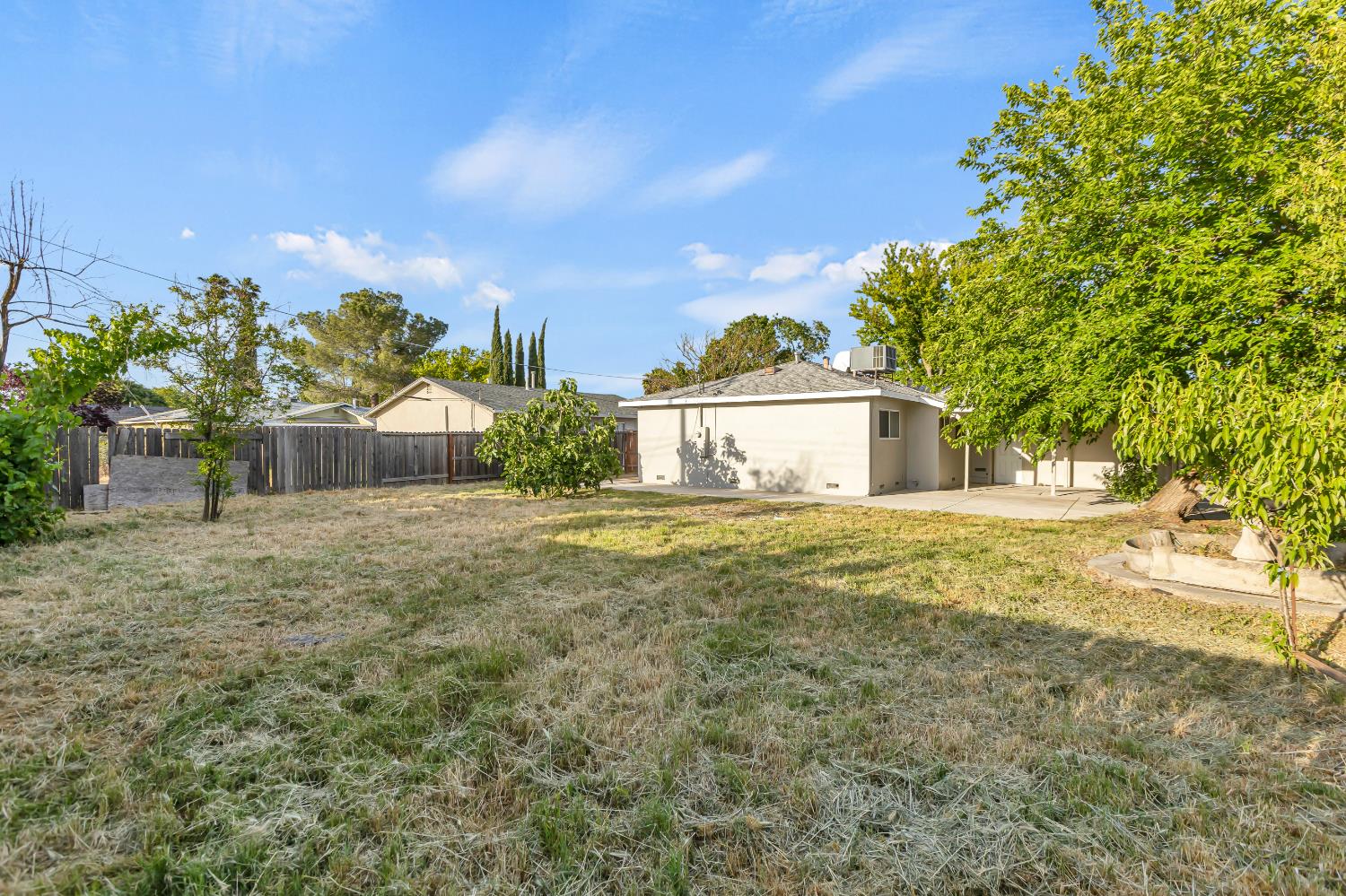 Detail Gallery Image 35 of 42 For 7682 Detroit Blvd, Sacramento,  CA 95832 - 4 Beds | 2 Baths