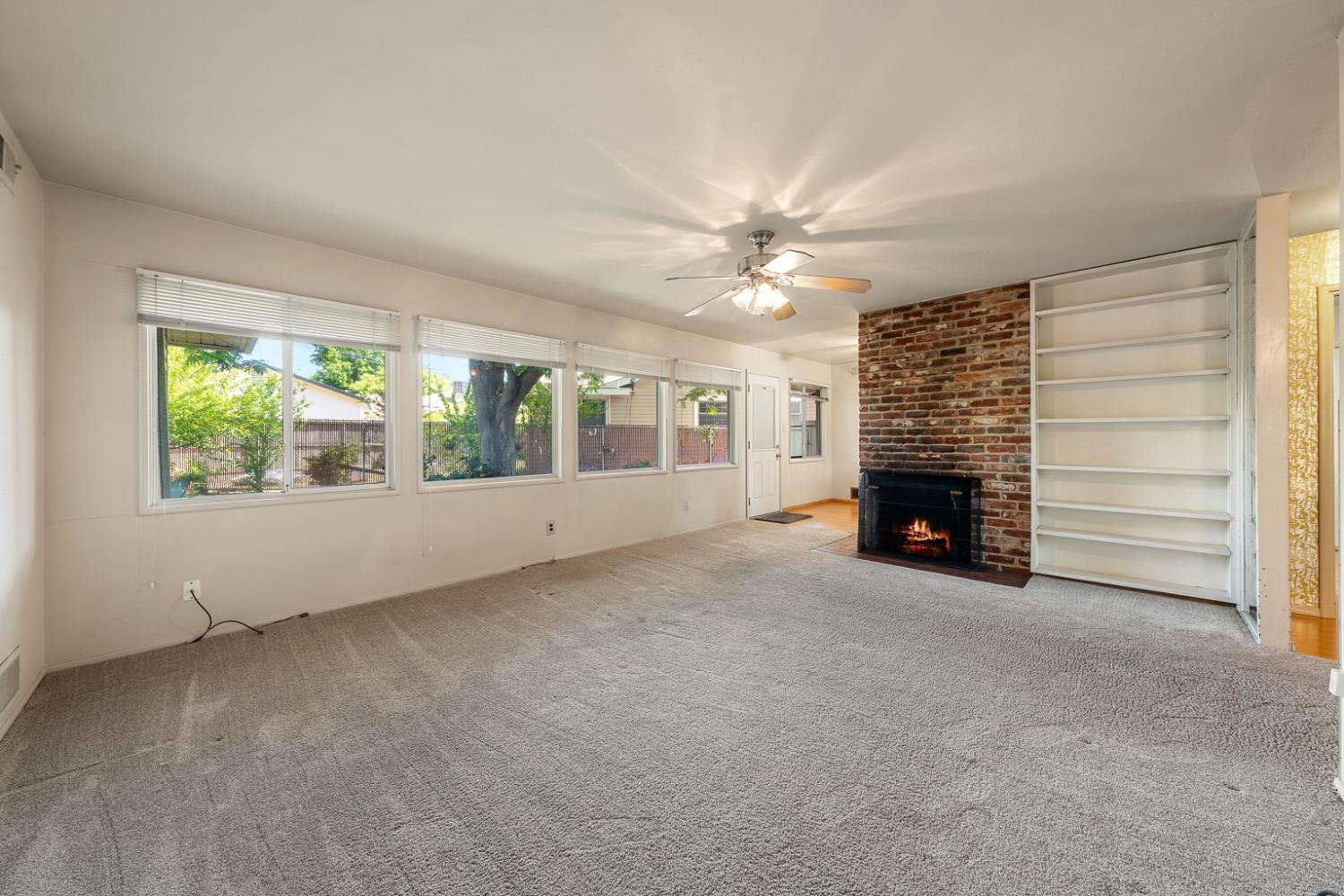 Detail Gallery Image 6 of 32 For 1812 Vesta Way, Sacramento,  CA 95864 - 3 Beds | 2 Baths