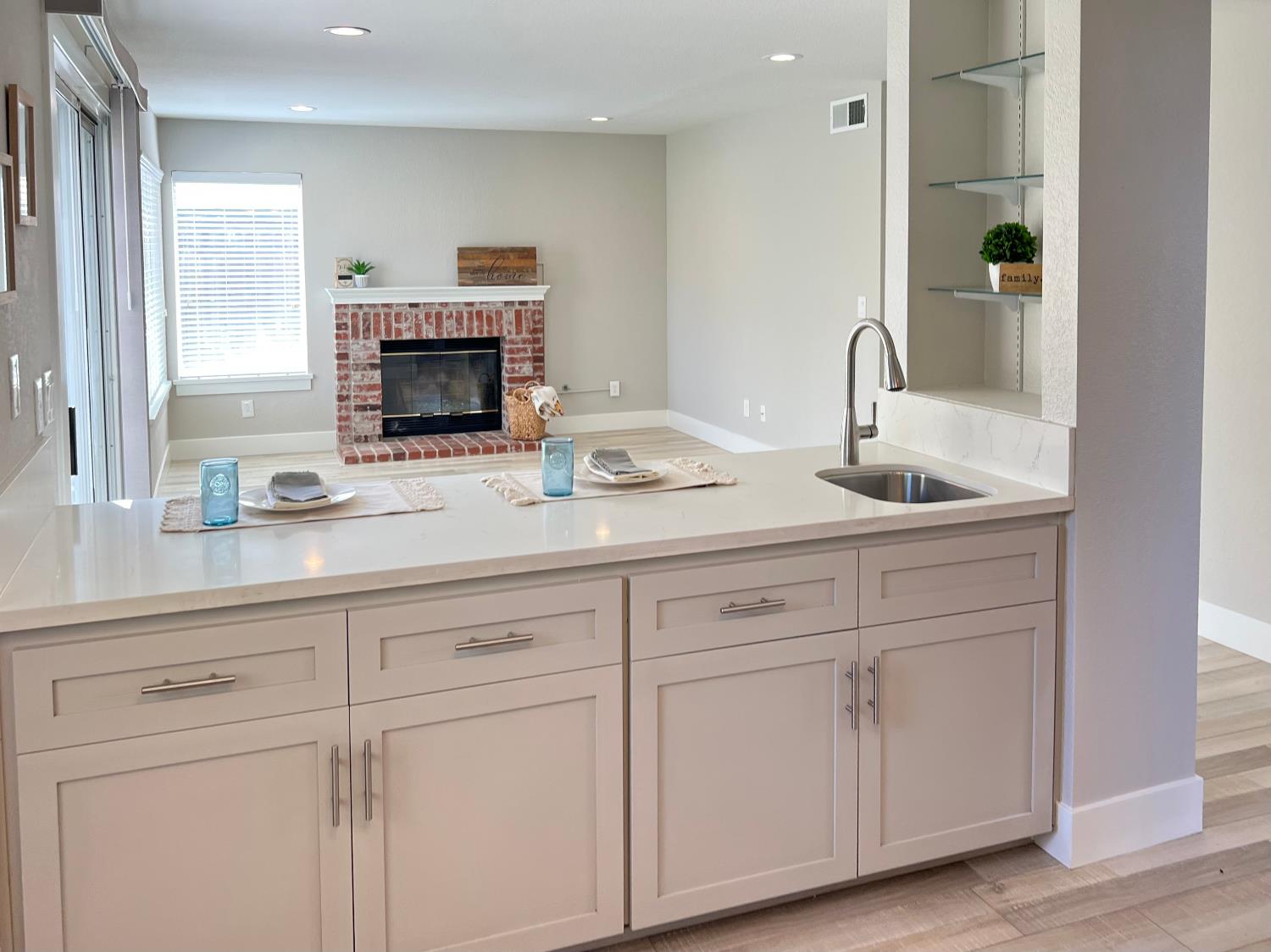 Detail Gallery Image 19 of 48 For 3842 Hunters Glen Pl, Antelope,  CA 95843 - 4 Beds | 3 Baths