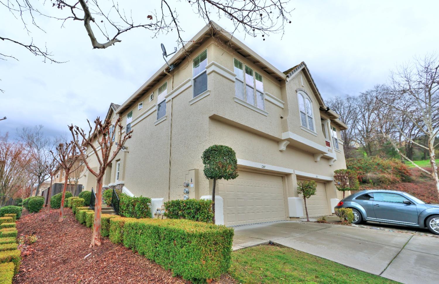 Photo #5: 225063611 Listing: Photo #5