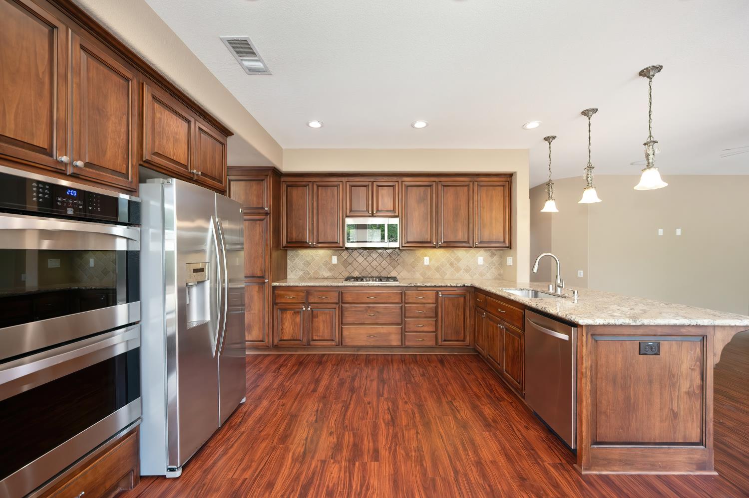 Detail Gallery Image 15 of 52 For 4001 Ironwood Dr, El Dorado Hills,  CA 95762 - 5 Beds | 3 Baths