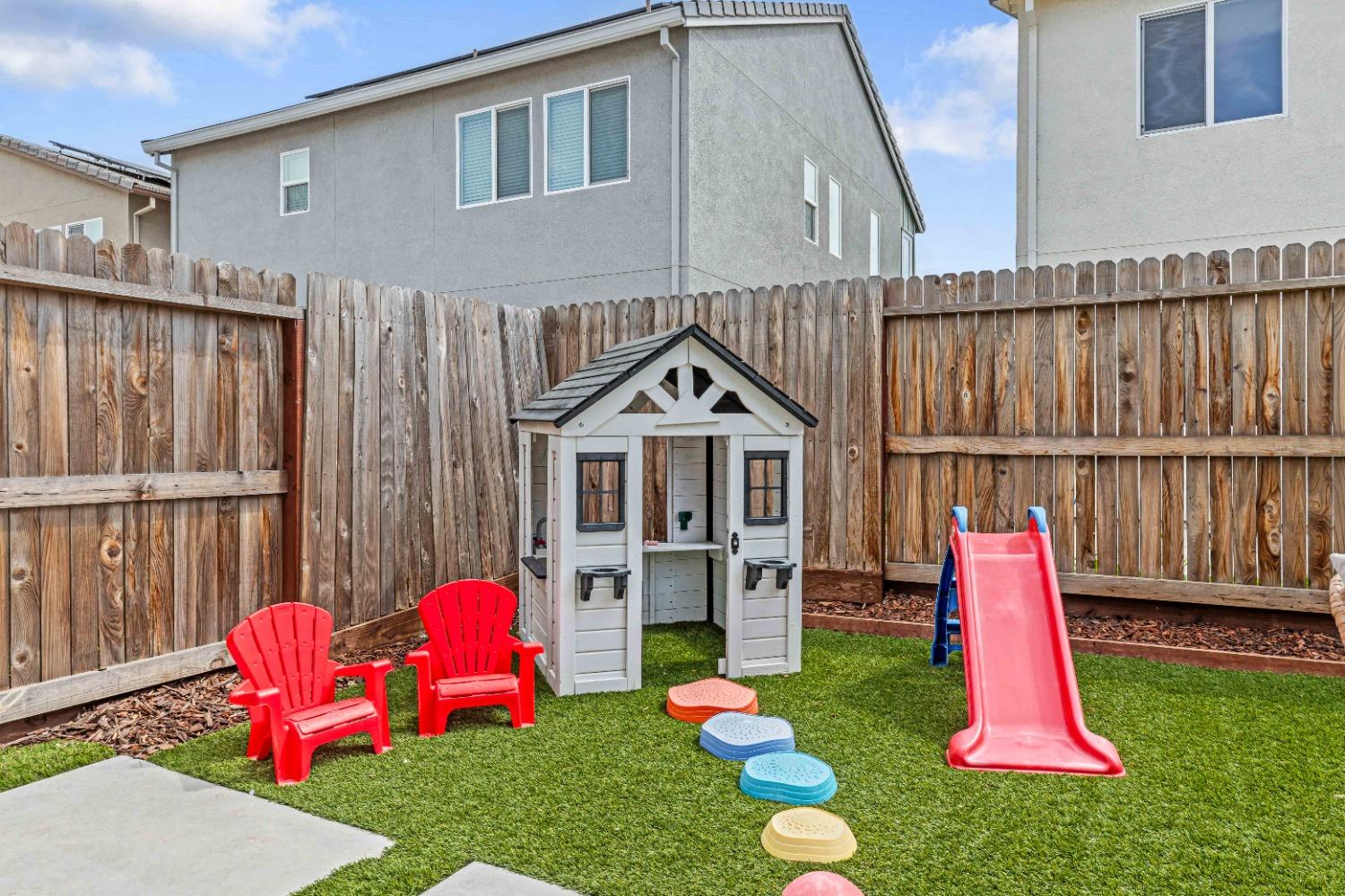 Detail Gallery Image 28 of 50 For 450 Rainbow Falls Ln, Manteca,  CA 95337 - 3 Beds | 2/1 Baths