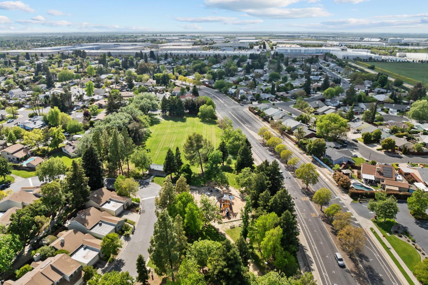 Detail Gallery Image 36 of 38 For 2662 Mandeville Way, West Sacramento,  CA 95691 - 2 Beds | 1/1 Baths