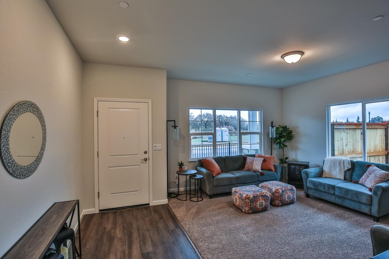 Detail Gallery Image 3 of 6 For 9105 Turnbull Ct, Elk Grove,  CA 95758 - 4 Beds | 2 Baths