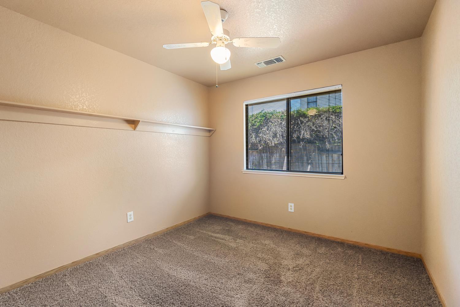 Detail Gallery Image 13 of 23 For 2833 Glasgow Dr, Ceres,  CA 95307 - 3 Beds | 2 Baths