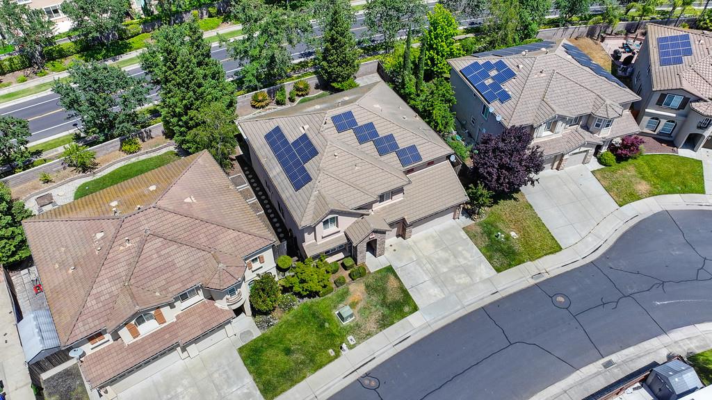Detail Gallery Image 11 of 78 For 10317 Hite Cir, Elk Grove,  CA 95757 - 5 Beds | 3 Baths