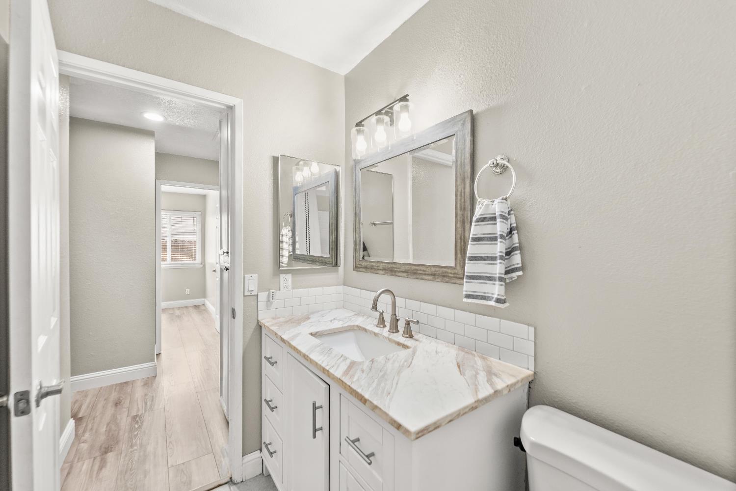 Detail Gallery Image 19 of 66 For 2915 Baronet Way, Sacramento,  CA 95833 - 4 Beds | 2 Baths