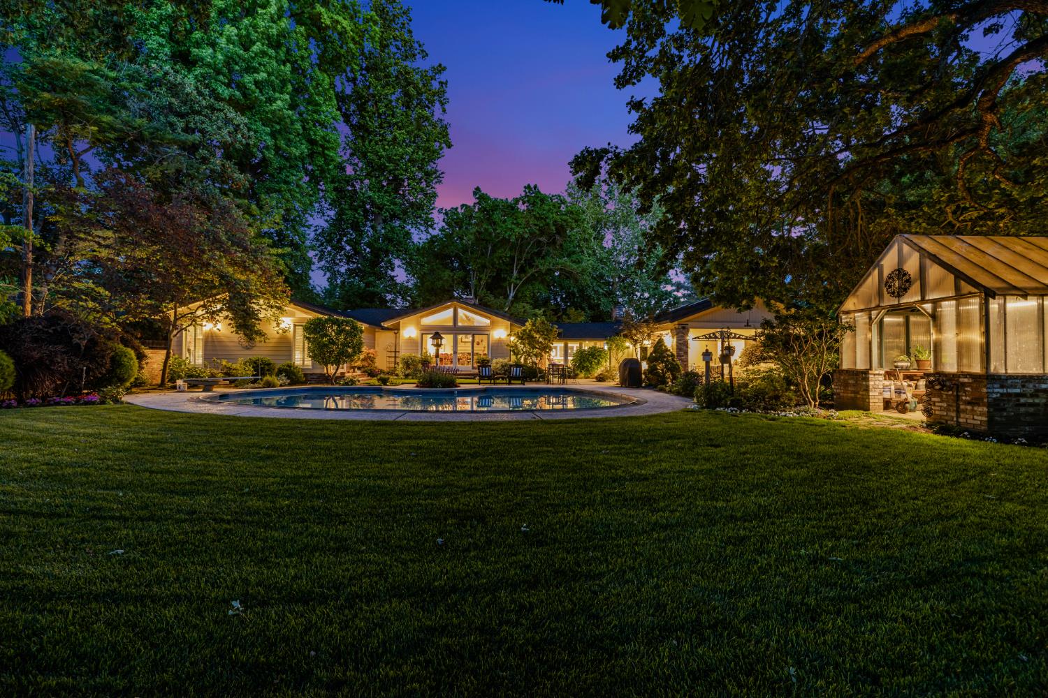 Detail Gallery Image 30 of 37 For 1625 Gary Way, Carmichael,  CA 95608 - 3 Beds | 2/1 Baths
