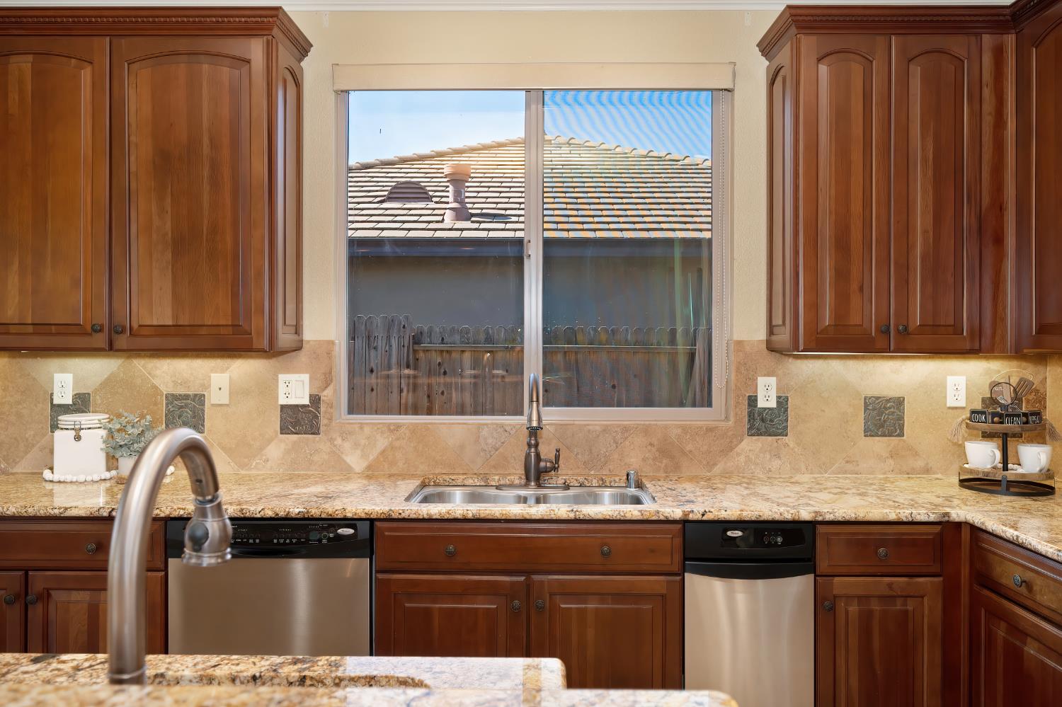 Detail Gallery Image 30 of 88 For 620 Castle Oaks Dr, Ione,  CA 95640 - 4 Beds | 2/1 Baths