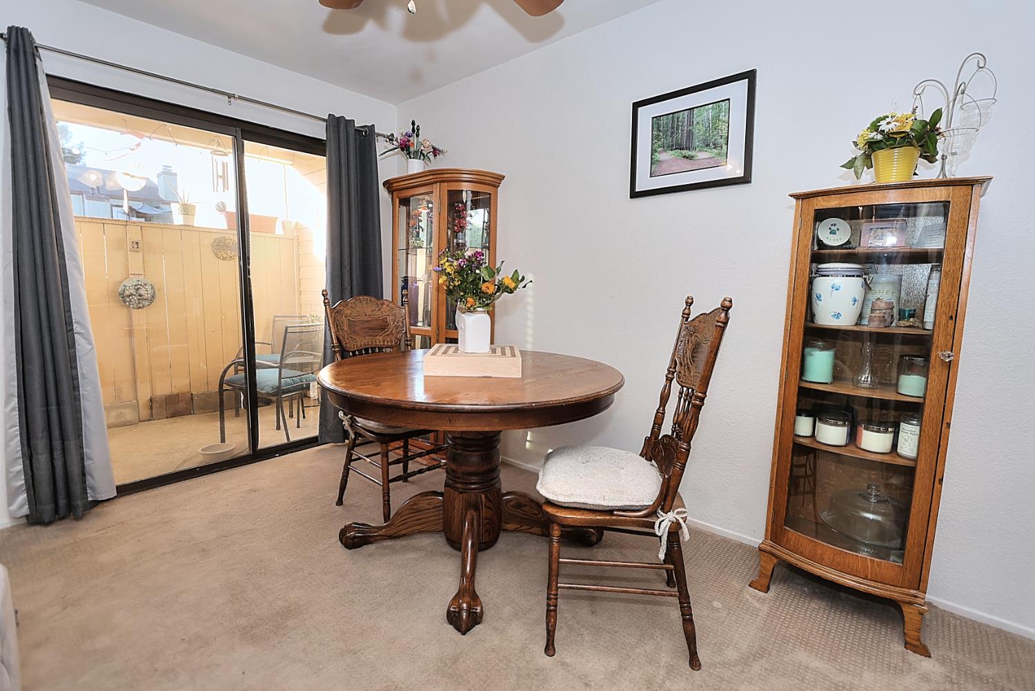 Detail Gallery Image 10 of 36 For 7437 Auburn Oaks Ct #E,  Citrus Heights,  CA 95621 - 2 Beds | 1 Baths