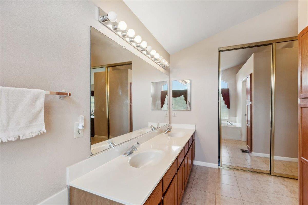 Detail Gallery Image 22 of 31 For 4625 Winter Oak Way, Antelope,  CA 95843 - 4 Beds | 2/1 Baths