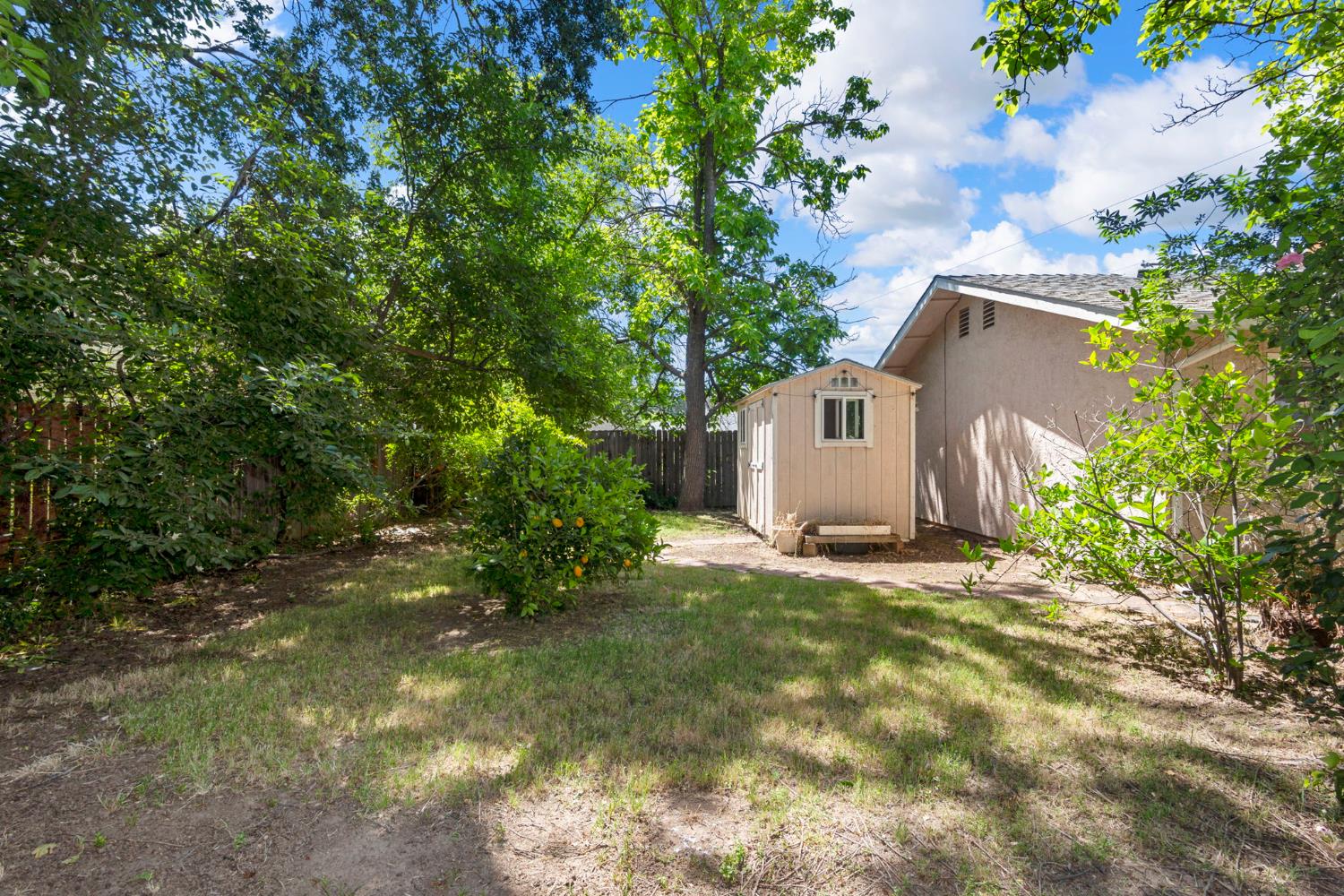 Detail Gallery Image 28 of 34 For 3170 Callecita St, Sacramento,  CA 95815 - 3 Beds | 2 Baths