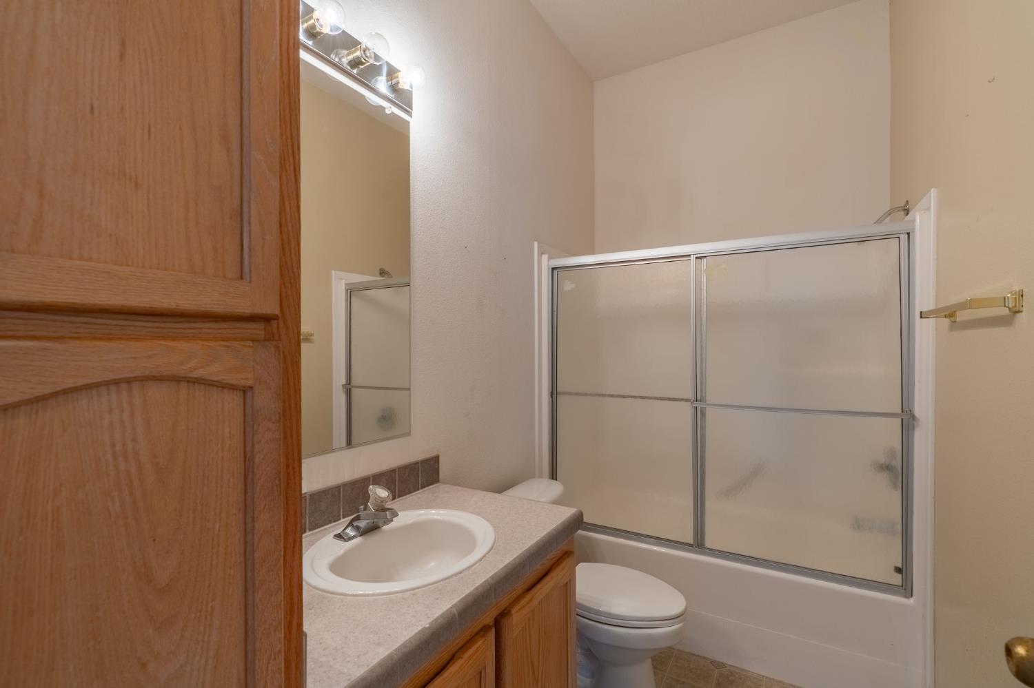 Detail Gallery Image 23 of 52 For 16525 Morrison Road, Oakdale,  CA 95361 - 4 Beds | 3 Baths