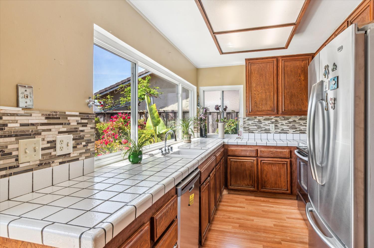Detail Gallery Image 10 of 32 For 4852 Nadine Ct, Union City,  CA 94587 - 3 Beds | 2/1 Baths