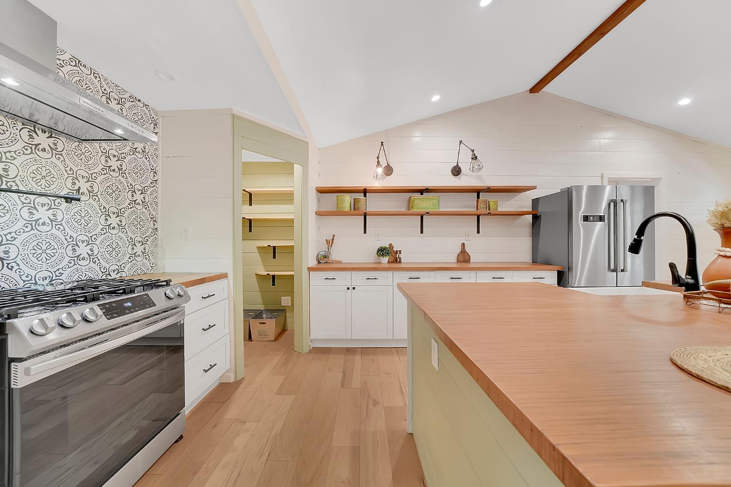 Detail Gallery Image 13 of 43 For 14490 Marilyn Ln, Pioneer,  CA 95666 - 2 Beds | 2 Baths