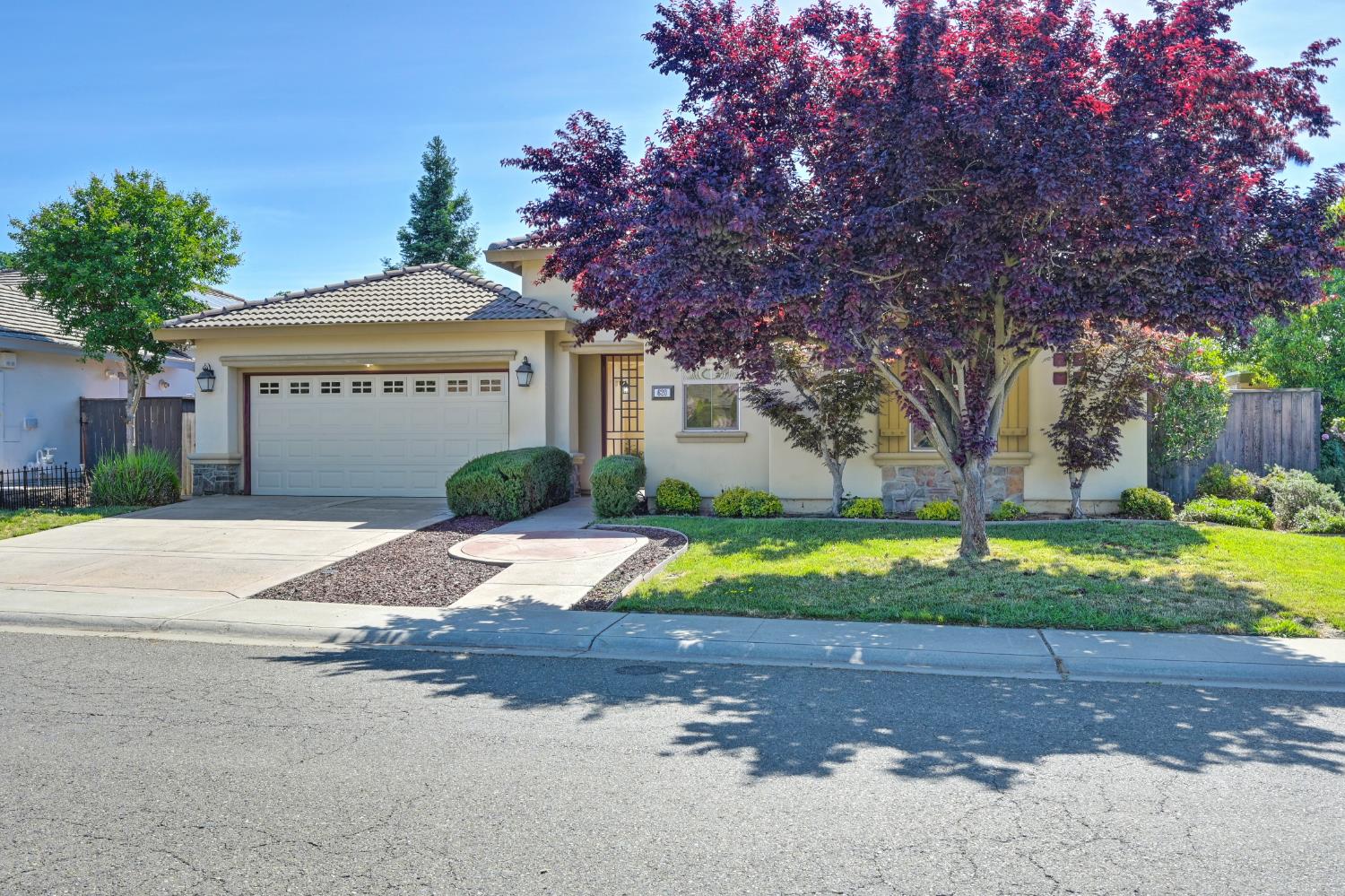 Detail Gallery Image 1 of 88 For 620 Castle Oaks Dr, Ione,  CA 95640 - 4 Beds | 2/1 Baths
