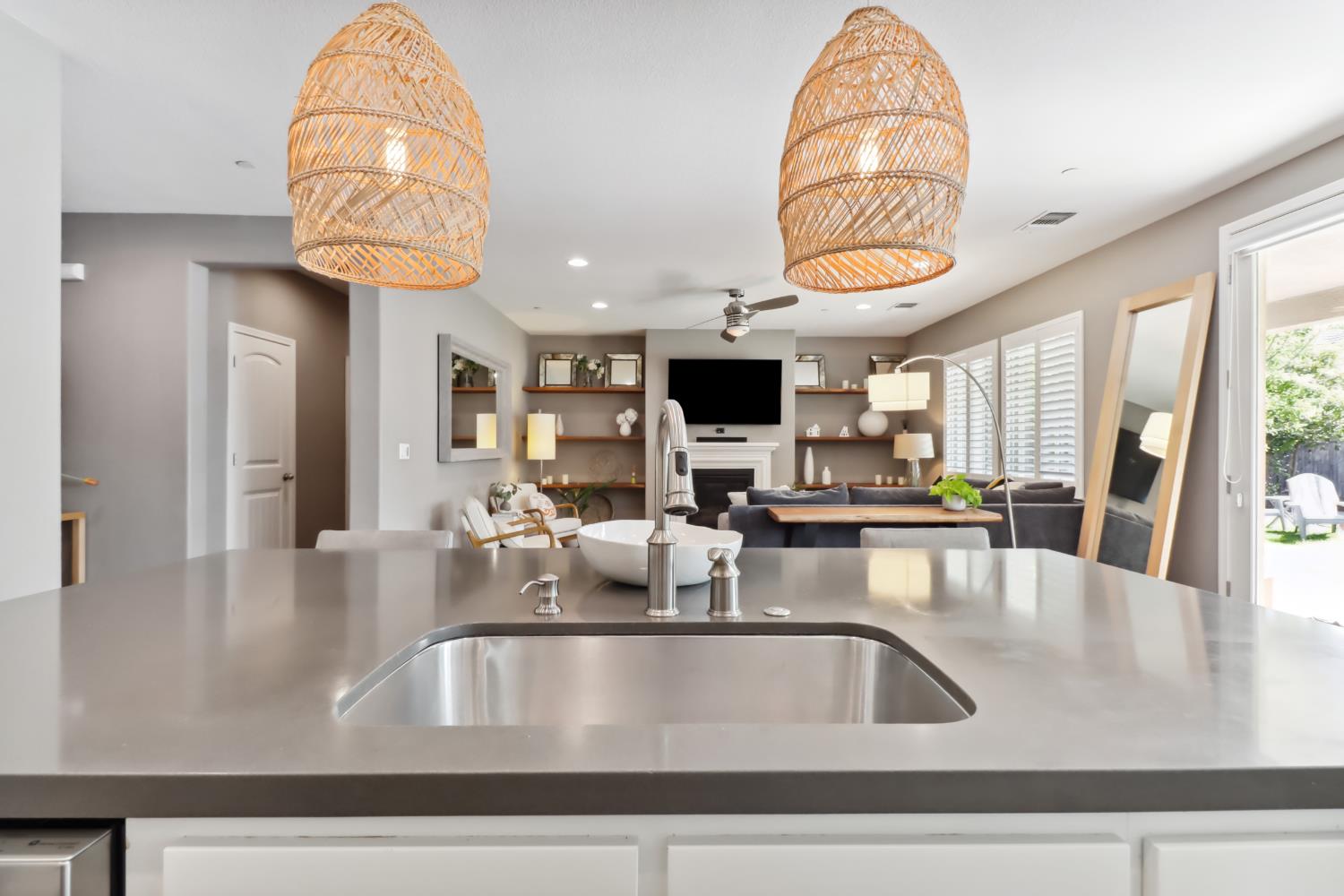 Detail Gallery Image 15 of 69 For 5604 Saratoga Cir, Rocklin,  CA 95765 - 4 Beds | 3/1 Baths