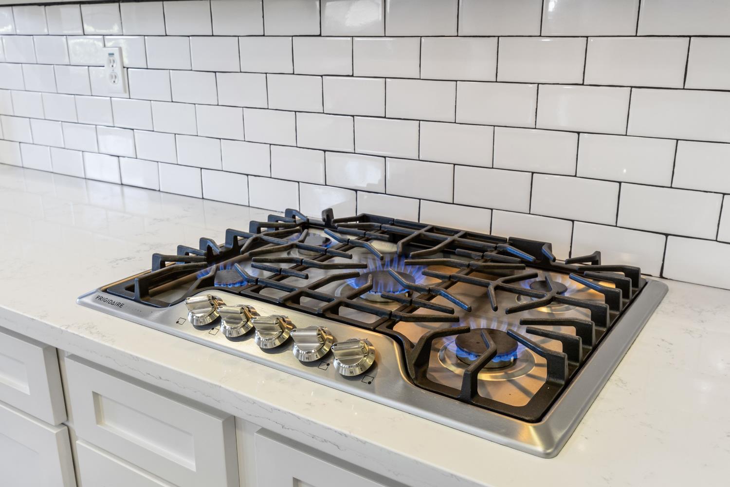 Detail Gallery Image 14 of 36 For 947 Campfire Cir, Rocklin,  CA 95765 - 3 Beds | 2/1 Baths