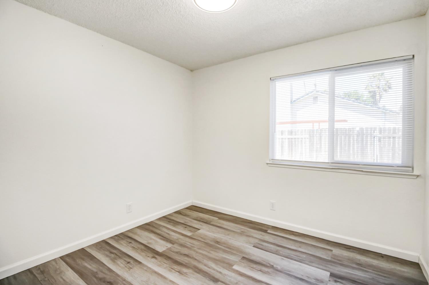 Detail Gallery Image 32 of 48 For 2301 Walnut Grove Way, Rancho Cordova,  CA 95670 - 3 Beds | 2 Baths