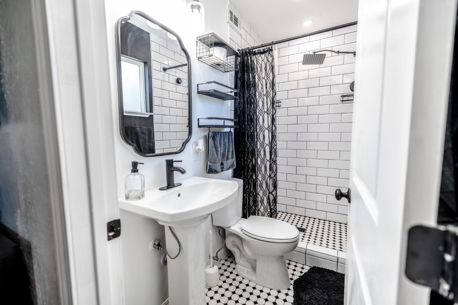 Detail Gallery Image 42 of 64 For 10468 Neiretto Ct, Rancho Cordova,  CA 95670 - 3 Beds | 2 Baths