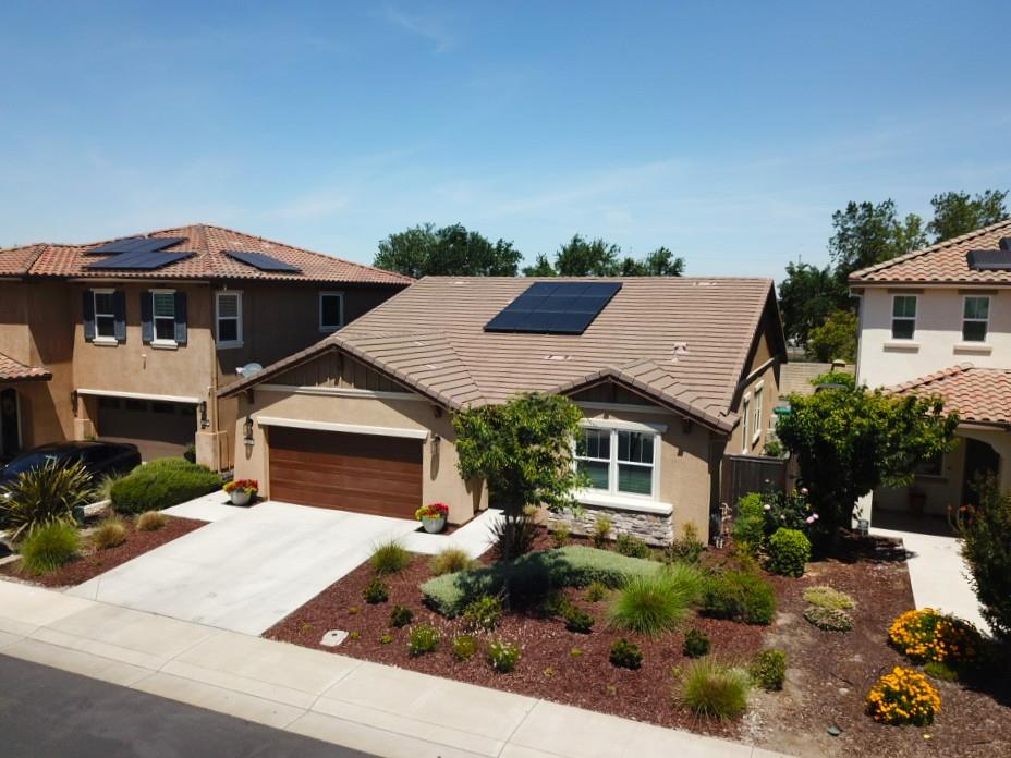 Detail Gallery Image 2 of 50 For 417 Chagall Ln, Stockton,  CA 95209 - 3 Beds | 2/1 Baths