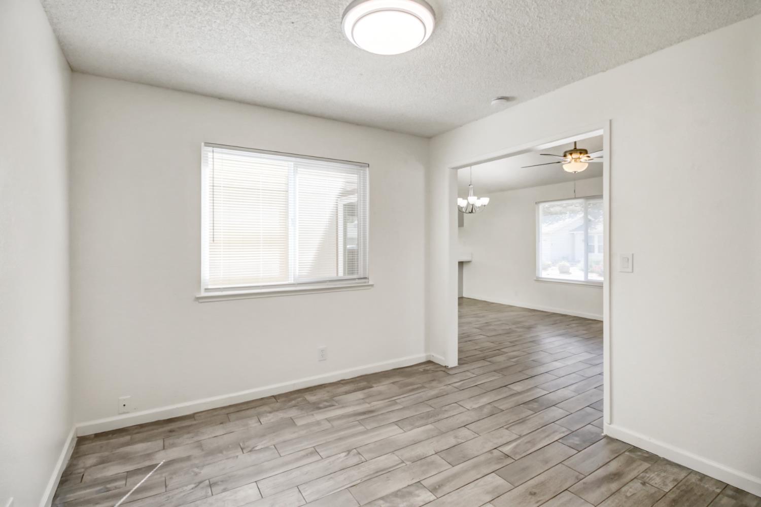 Detail Gallery Image 25 of 48 For 2301 Walnut Grove Way, Rancho Cordova,  CA 95670 - 3 Beds | 2 Baths