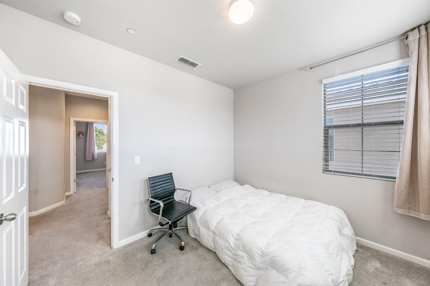 Detail Gallery Image 33 of 41 For 7946 Little Plum Way, Antelope,  CA 95843 - 4 Beds | 2/1 Baths