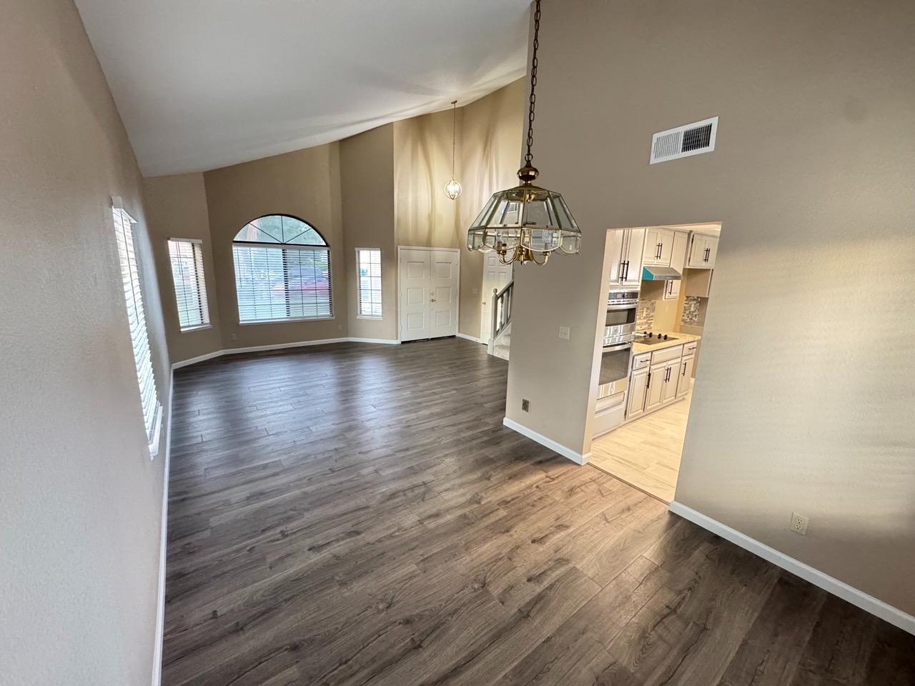 Detail Gallery Image 14 of 38 For 2232 Ne Manitoba Ct, Modesto,  CA 95356 - 3 Beds | 2/1 Baths