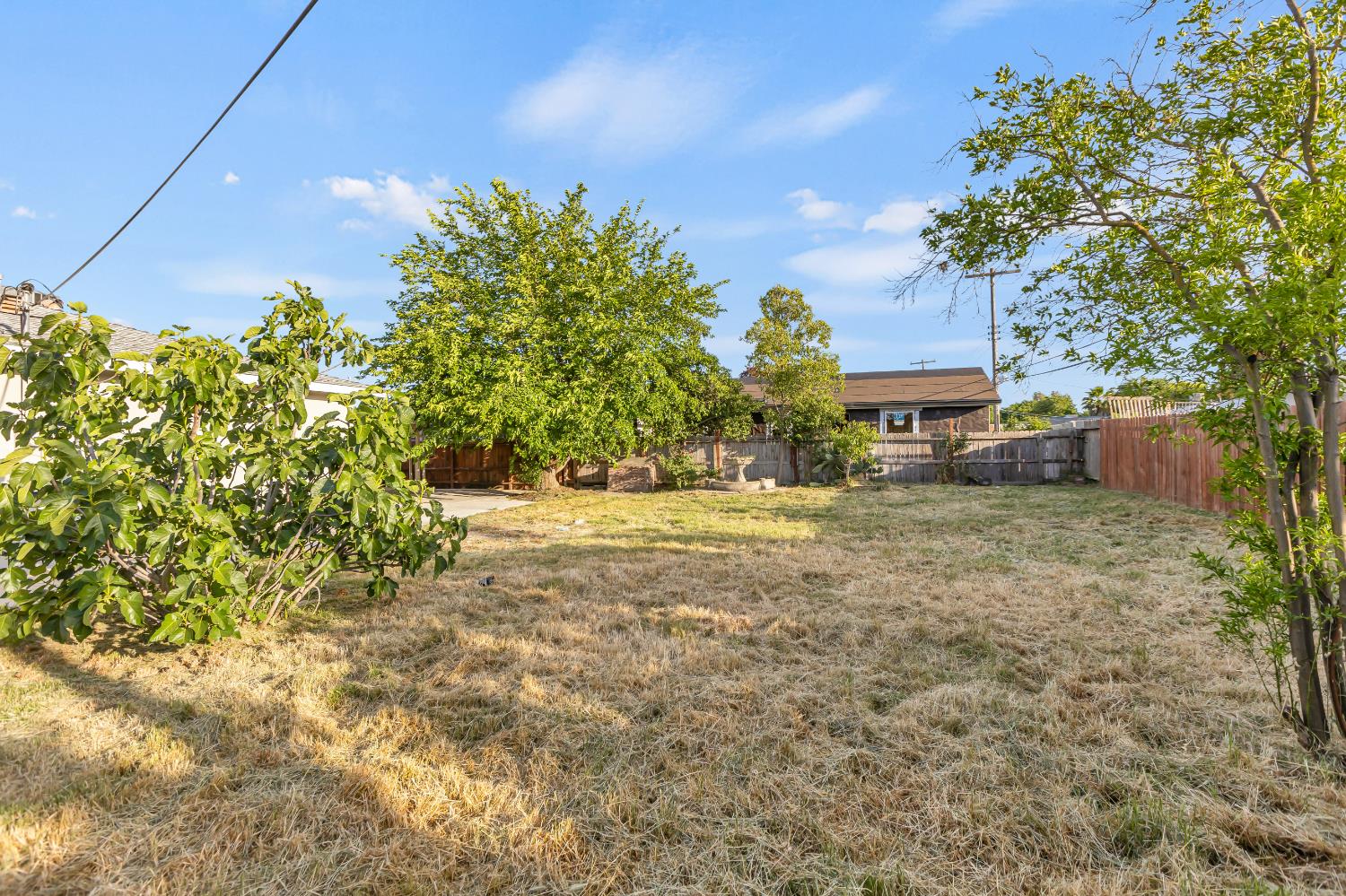 Detail Gallery Image 33 of 42 For 7682 Detroit Blvd, Sacramento,  CA 95832 - 4 Beds | 2 Baths