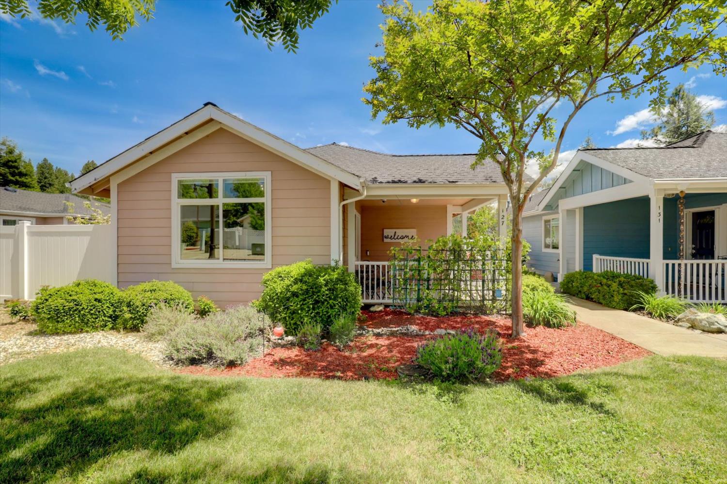 Detail Gallery Image 3 of 95 For 127 Highlands Ct, Grass Valley,  CA 95945 - 2 Beds | 2 Baths