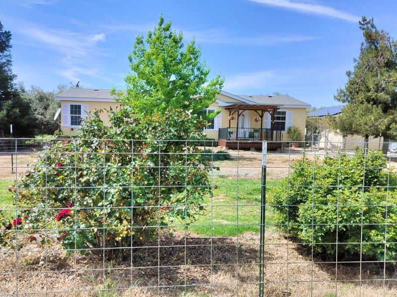 Detail Gallery Image 2 of 33 For 5731 State Highway 99w, Corning,  CA 96021 - 3 Beds | 2 Baths