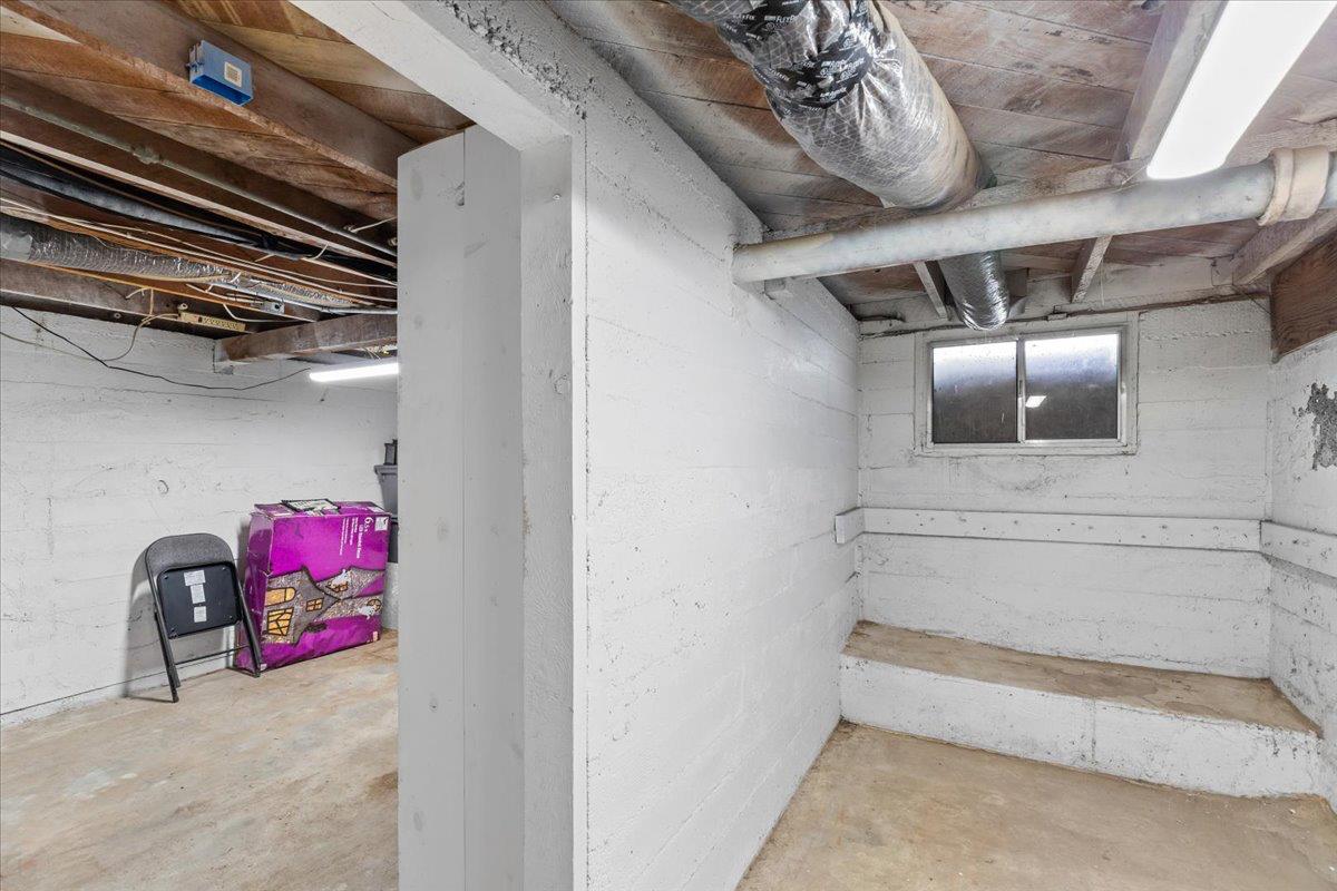 Detail Gallery Image 43 of 61 For 209 S Pasadena Ave, Waterford,  CA 95386 - 3 Beds | 1 Baths