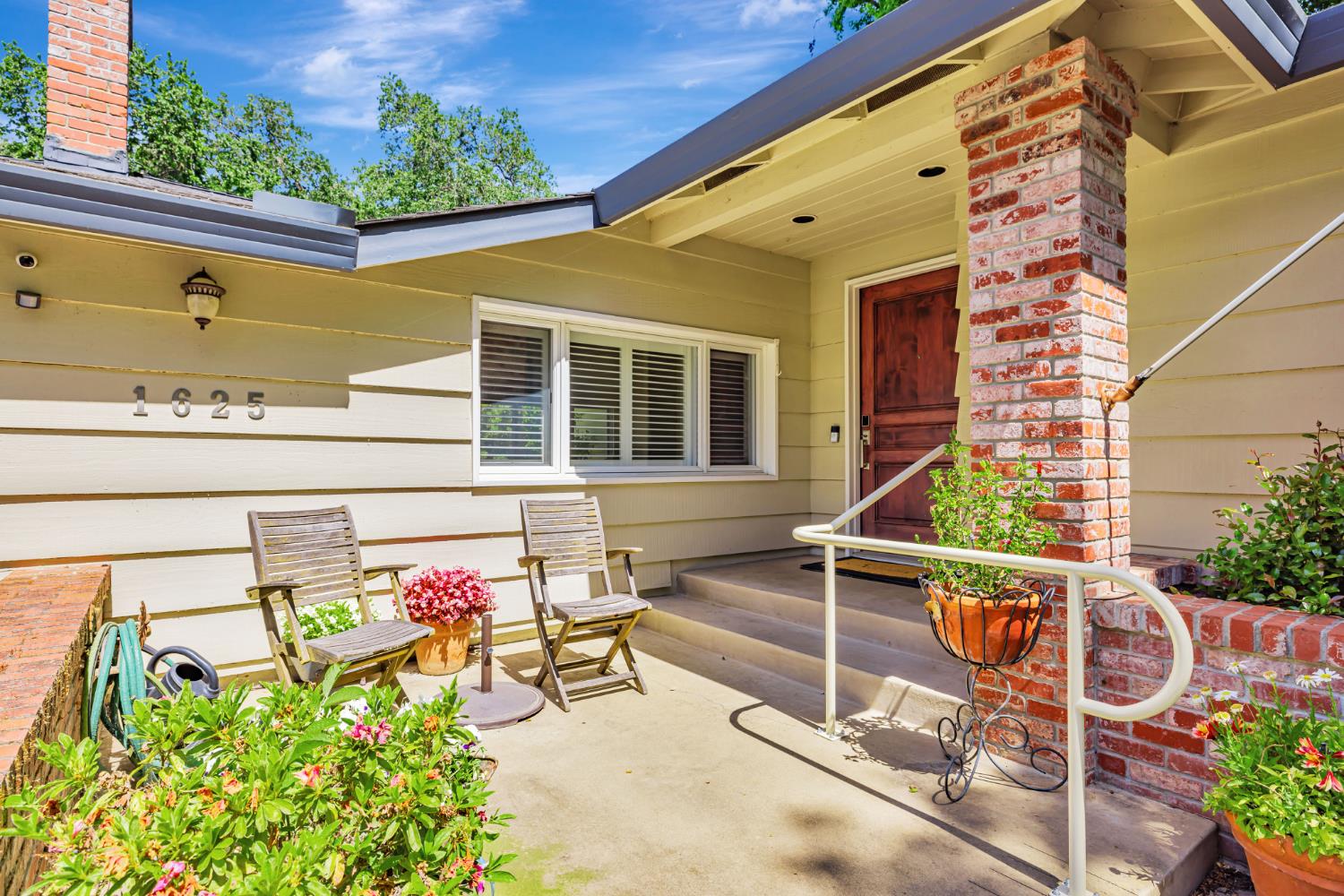 Detail Gallery Image 27 of 37 For 1625 Gary Way, Carmichael,  CA 95608 - 3 Beds | 2/1 Baths