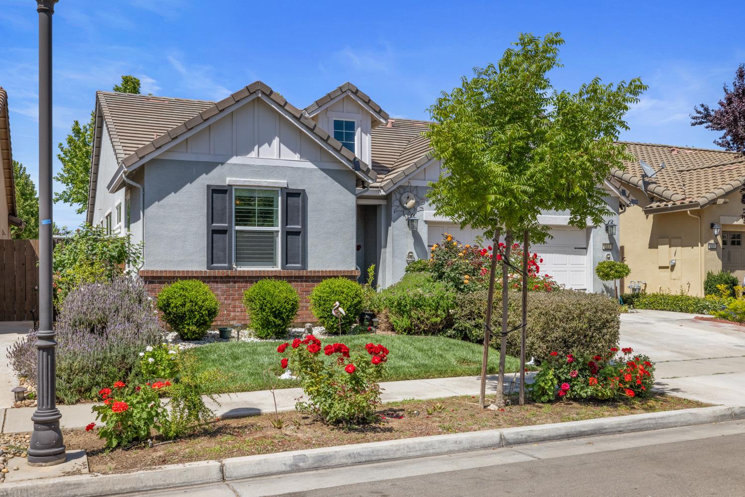Detail Gallery Image 3 of 35 For 213 Isabella Dr, Lodi,  CA 95240 - 3 Beds | 2 Baths