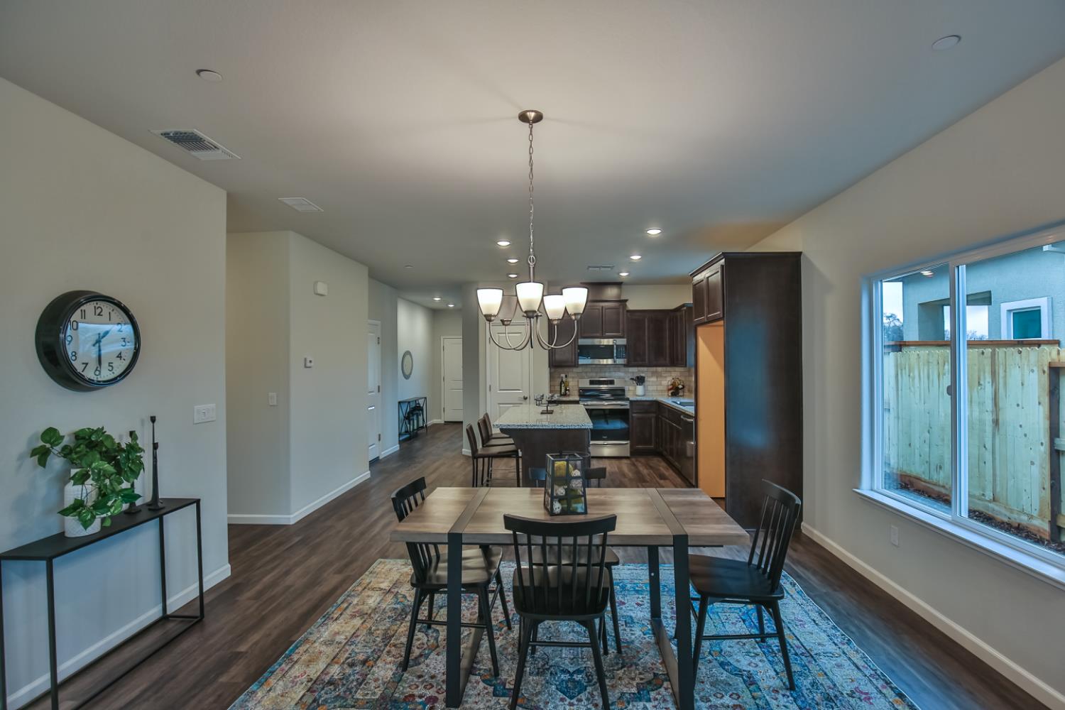 Detail Gallery Image 6 of 6 For 9105 Turnbull Ct, Elk Grove,  CA 95758 - 4 Beds | 2 Baths