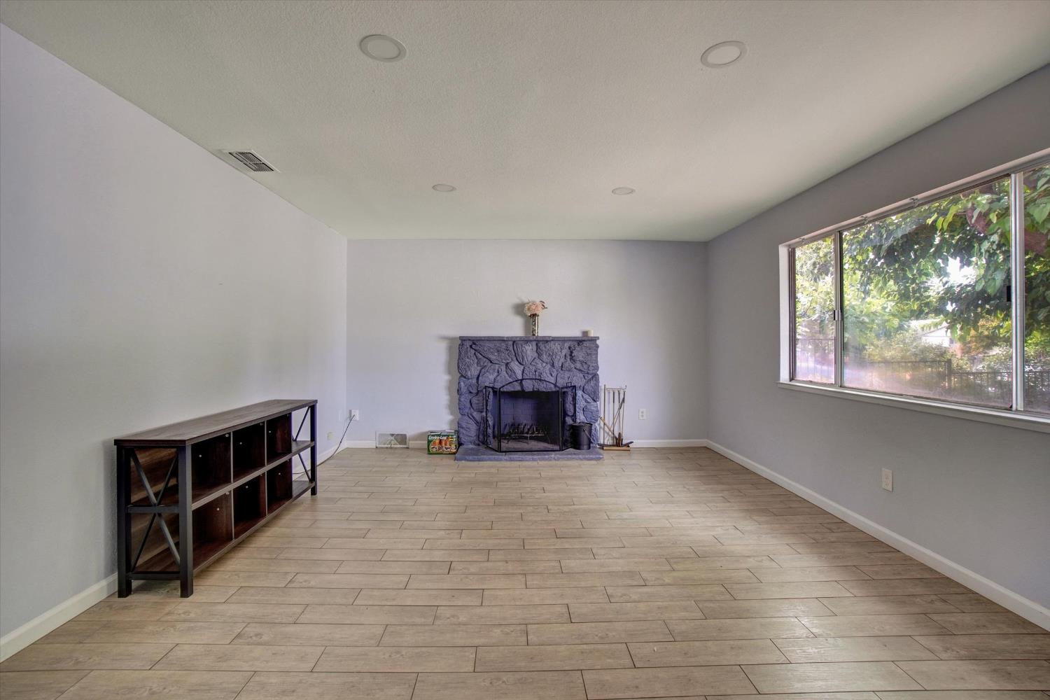 Detail Gallery Image 15 of 31 For 3401 Nut Plains Dr, Sacramento,  CA 95827 - 4 Beds | 2 Baths