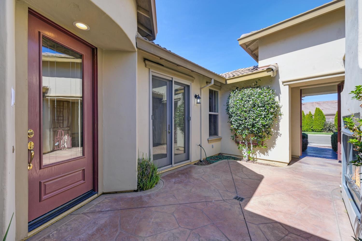 Detail Gallery Image 11 of 88 For 620 Castle Oaks Dr, Ione,  CA 95640 - 4 Beds | 2/1 Baths
