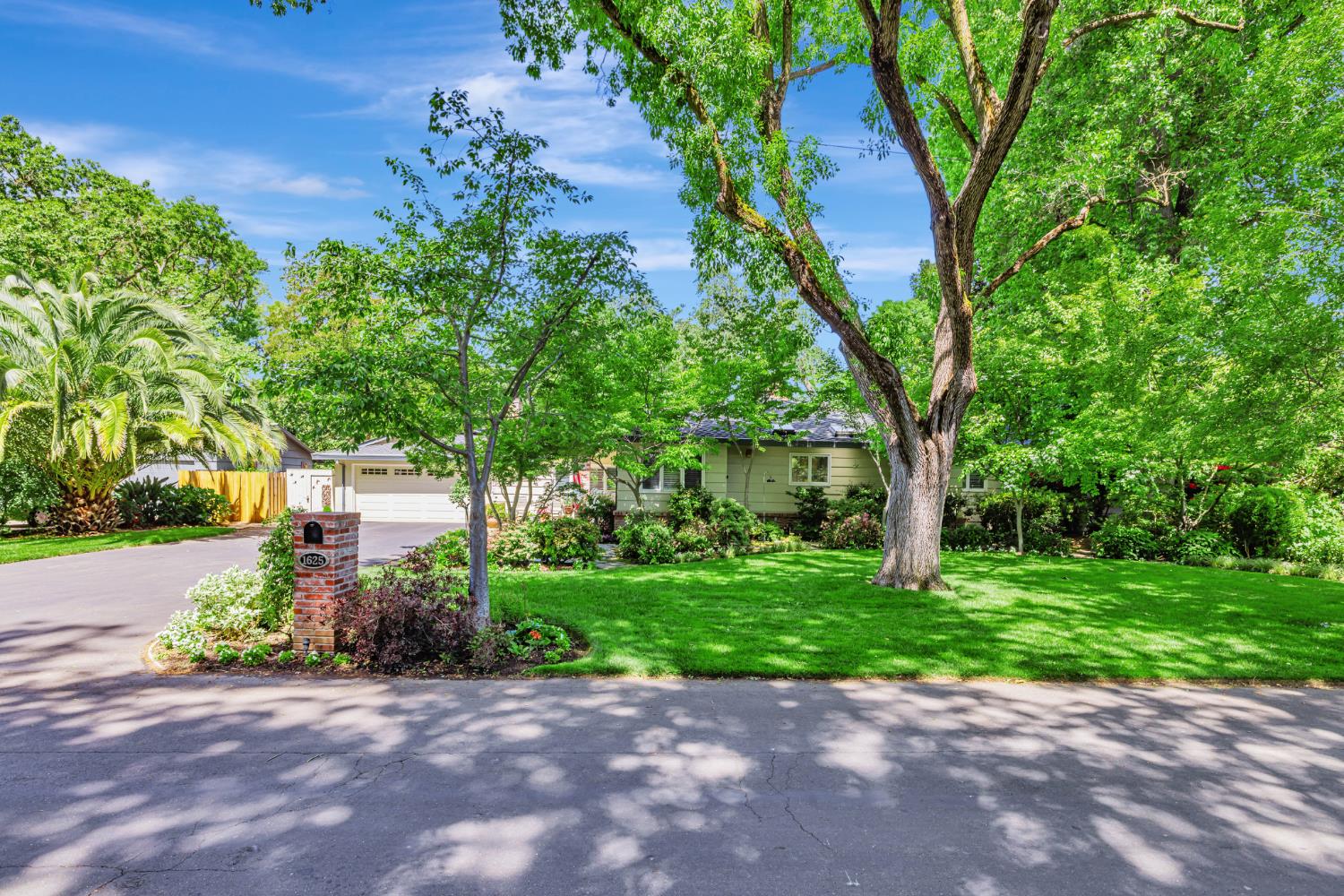 Detail Gallery Image 29 of 37 For 1625 Gary Way, Carmichael,  CA 95608 - 3 Beds | 2/1 Baths
