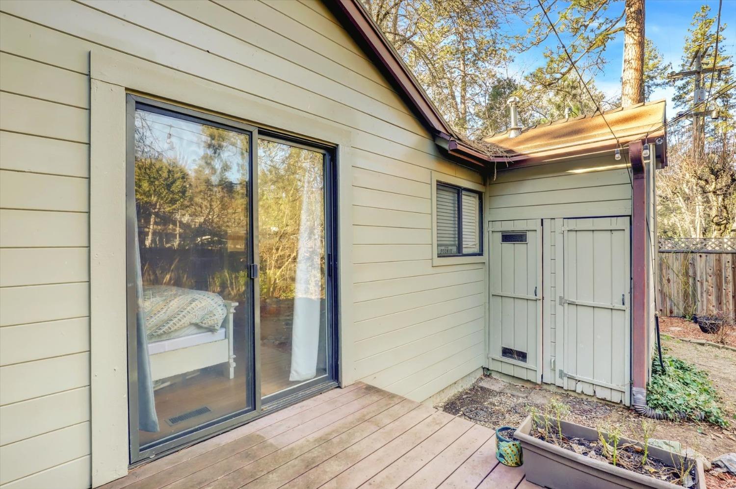 Detail Gallery Image 34 of 61 For 230 June Dr, Grass Valley,  CA 95945 - 2 Beds | 2 Baths