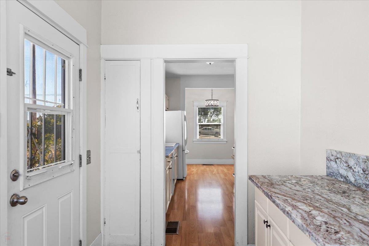 Detail Gallery Image 23 of 61 For 209 S Pasadena Ave, Waterford,  CA 95386 - 3 Beds | 1 Baths
