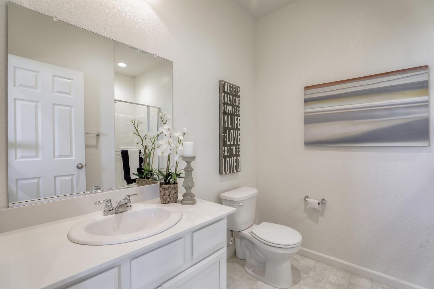 Detail Gallery Image 8 of 21 For 21051 Pinot Noir Dr, Patterson,  CA 95363 - 5 Beds | 3 Baths